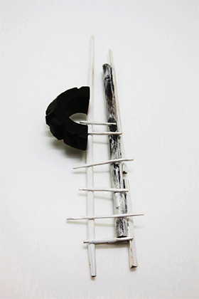 Ladder / Brooch / Yuki Sumiya [contemporary jewellery and object]