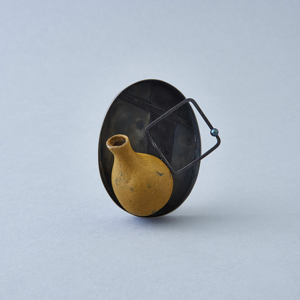 Still life / Brooch / Yuki Sumiya [contemporary jewellery and object]