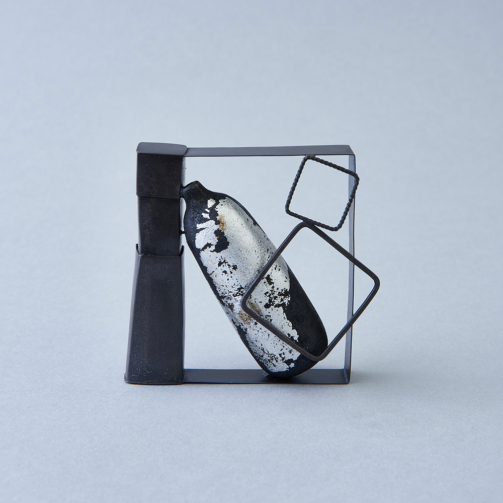 Still life / Brooch / Yuki Sumiya [contemporary jewellery and object]