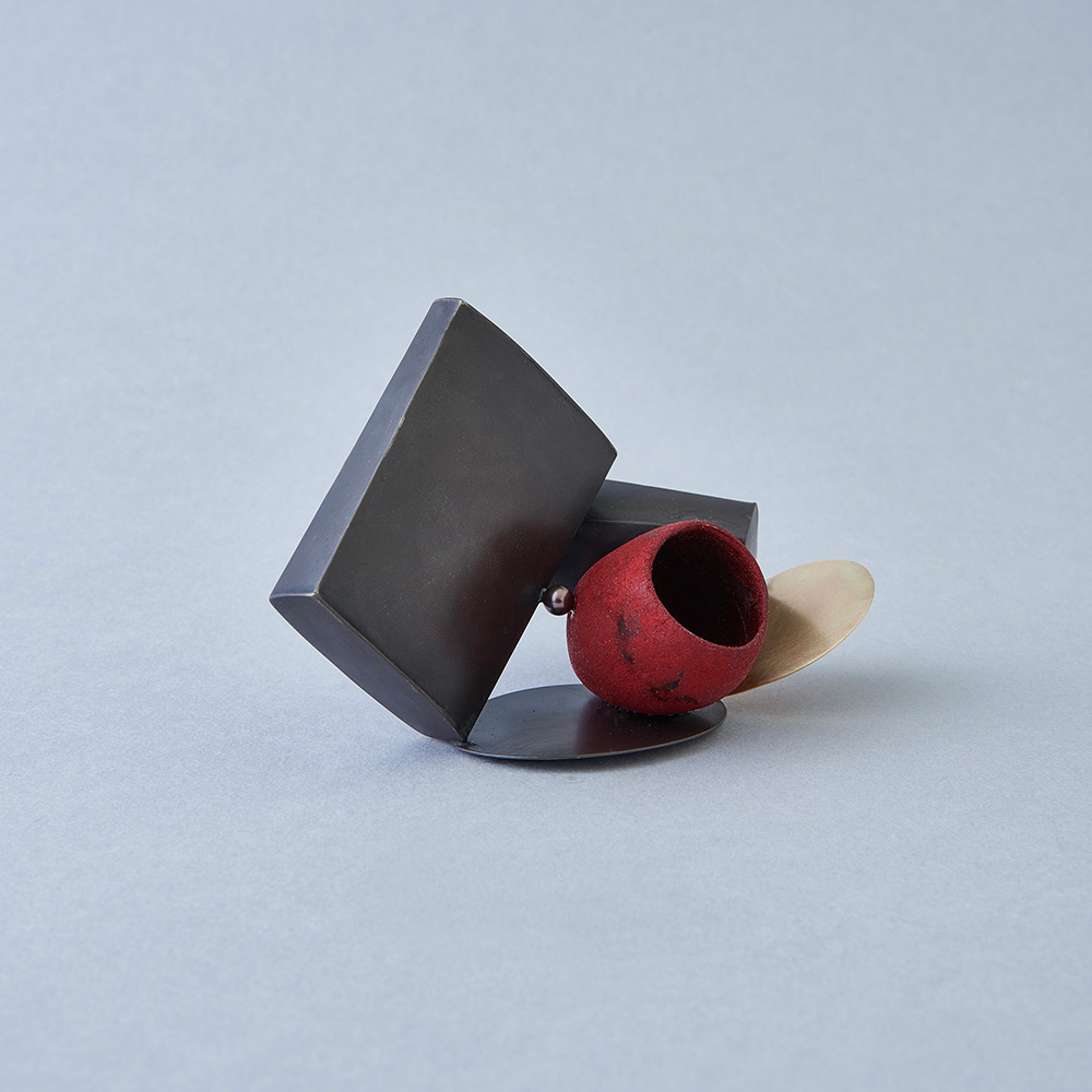 Still life / Brooch / Yuki Sumiya [contemporary jewellery and object]